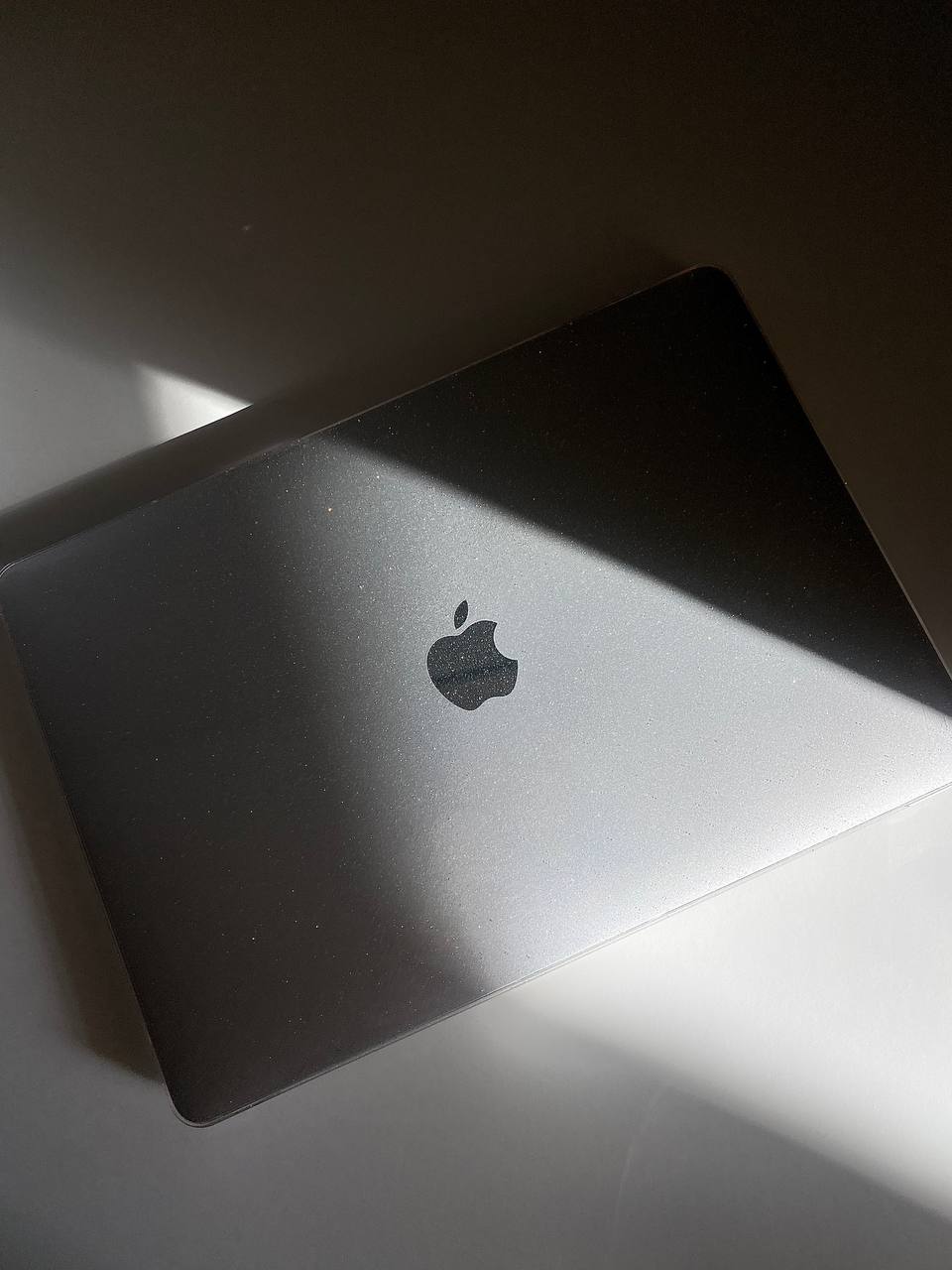 Чохол накладка для MacBook Pro 16" (A2485) з блискітками (Прозорий)