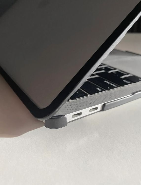 Пластикова накладка c силіконовим бампером для Macbook Pro 16" A2485, A2780 (Прозрачный + серый бампер)