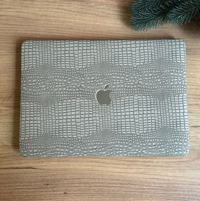 Чохол накладка шкіряна на MacBook Pro 16.2 A2485 | A2780 (Айворі)