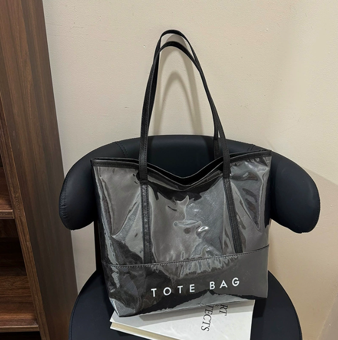 Стильна жіноча сумка-тоут TOTE BAG — містка, формат A4 (чорна)