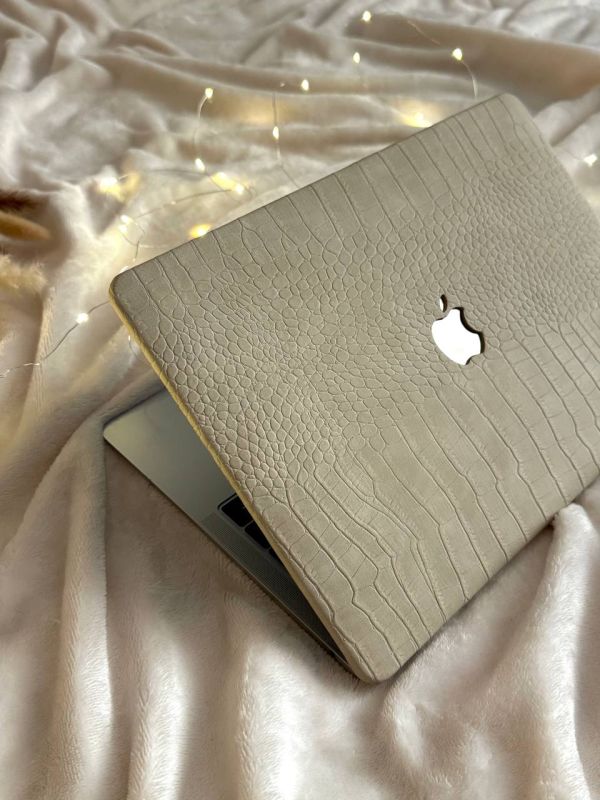 Чохол накладка шкіряна на MacBook Pro 16.2 A2485 | A2780 (Пісочний)