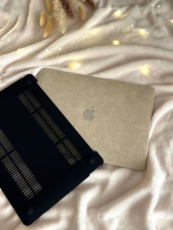 Чохол накладка шкіряна на MacBook Pro 16.2 A2485 | A2780 (Пісочний)