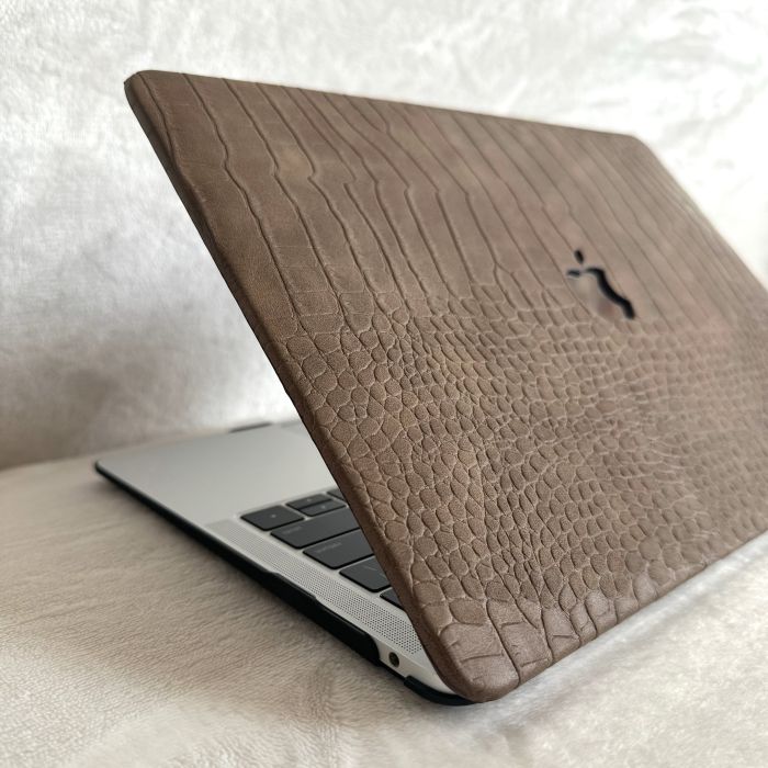 Чохол накладка шкіряна на MacBook Pro 16.2 A2485 | A2780 (Коричневий)