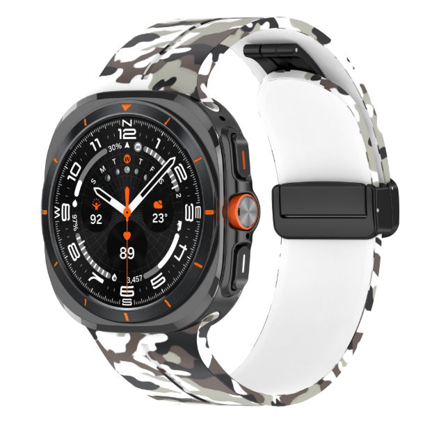Камуфляжний силіконовий ремінець з магнітною пряжкою для Samsung Galaxy Watch7 Ultra 47 мм (білий)